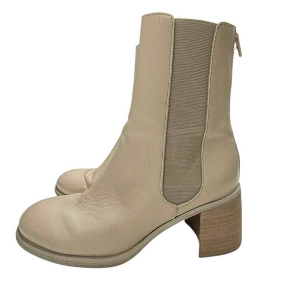 Oasis Society Olivia- Chelsea Heel Boots Neutral Color Size 7 - Picture 1 of 11